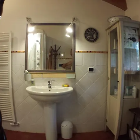 Olivella Nocleg ze śniadaniem Mezzane di Sotto